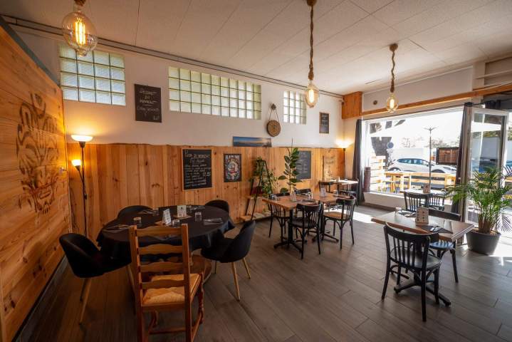 Restaurant italien bien aménagé Mimizan