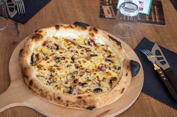 Pizza faite maison Mimizan